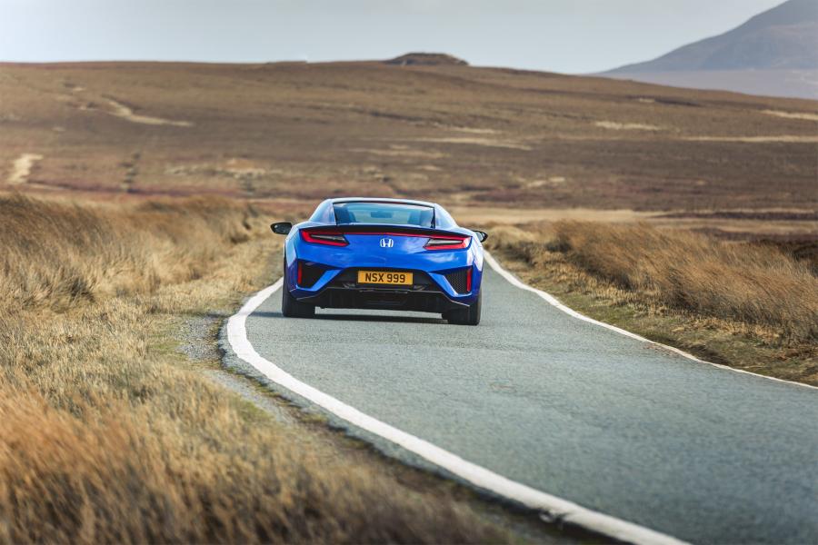  Honda NSX 2016 года  (UK) (фото 45 из 120)